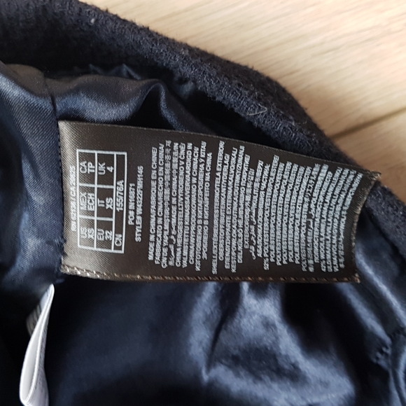 Sold Guess XS Navy Winter Coat with Leather & Silver Accents - Picture 5 of 6